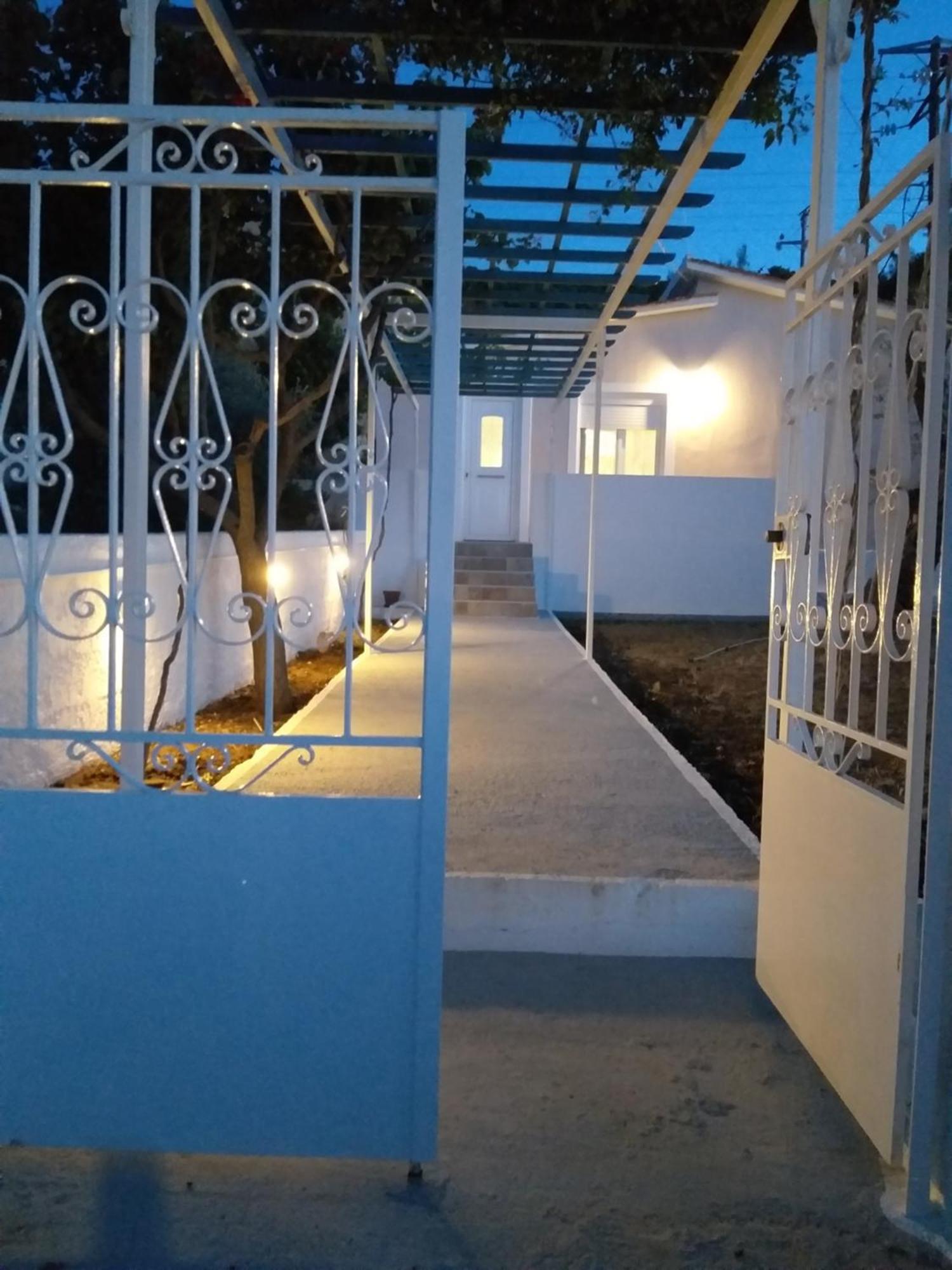 Skala Central House エクステリア 写真